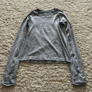 Lululemon swiftly tech long sleeve gray shirt size 6 2.0 waist length